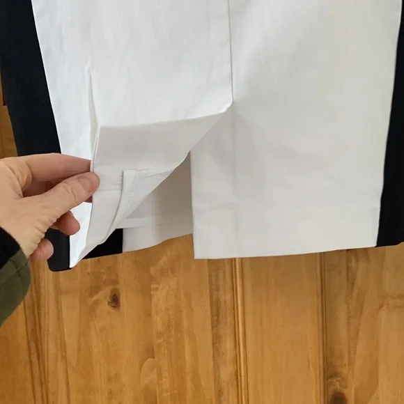 Le Château white skirt with black side panels, size 5/6 - Picture 5 of 5